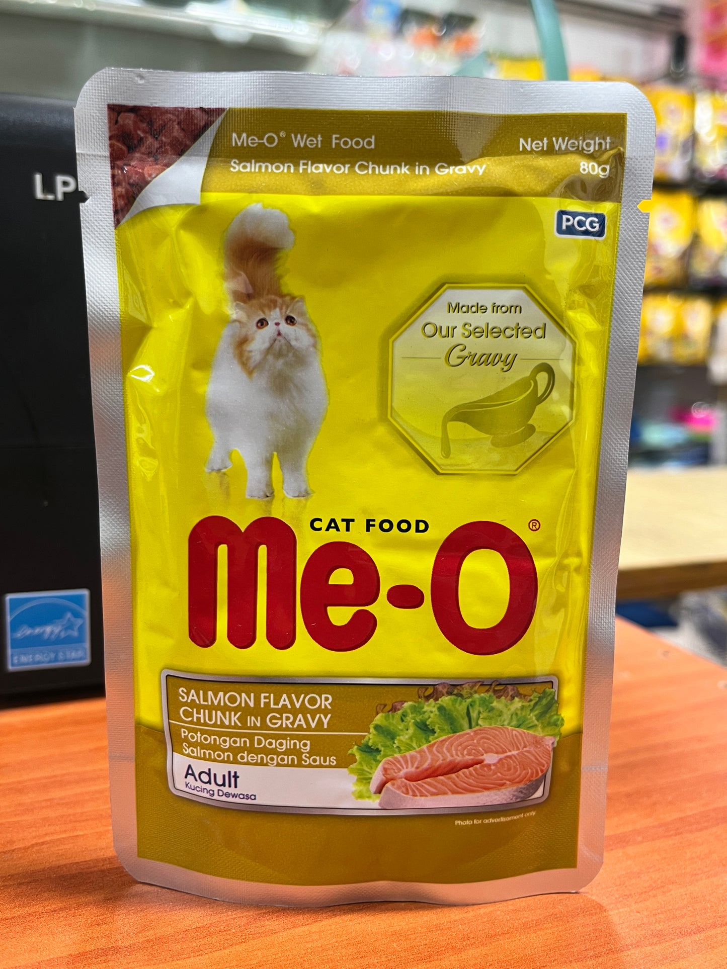 Me-O Cat Wet Food (Adult Salmon Chunk in Gravy) 80 gm